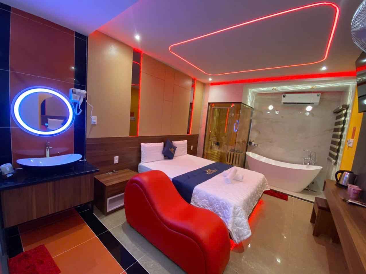 Khach San Tan Hoang Yen Hotel *